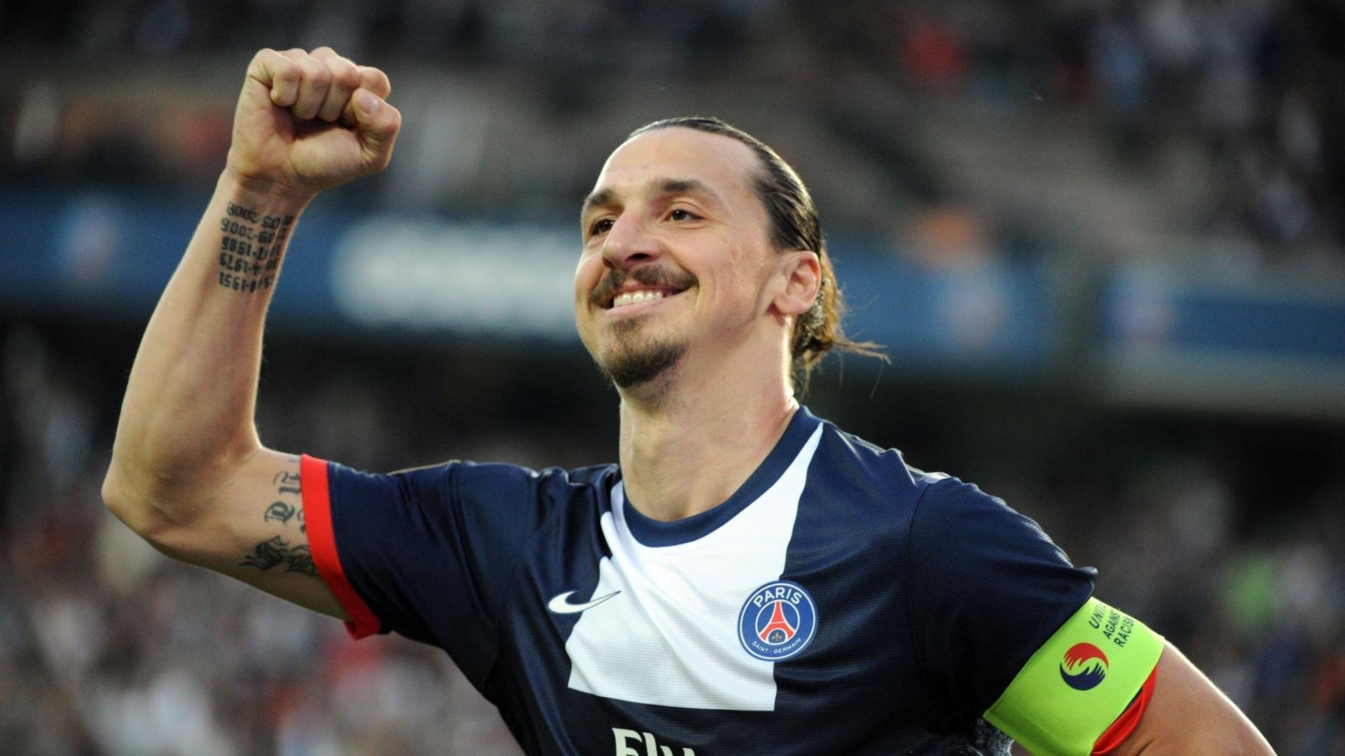 前场三人压迫打出“倒金字塔”结构